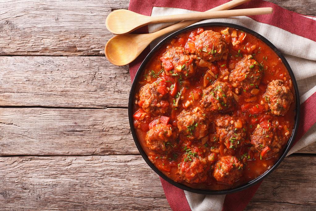 Meatballs in Tasty Tomato Sauce